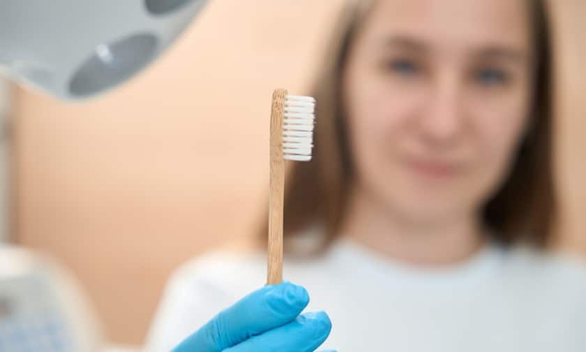 top mistakes to avoid while using a toothbrush